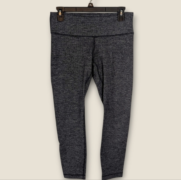 Lululemon Hounds Tooth Print Capri Cropped Leggings Size 8 - Picture 1 of 4